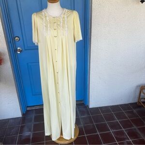 Vintage Women's Yellow Maxi Length Short Sleeve Nightgown